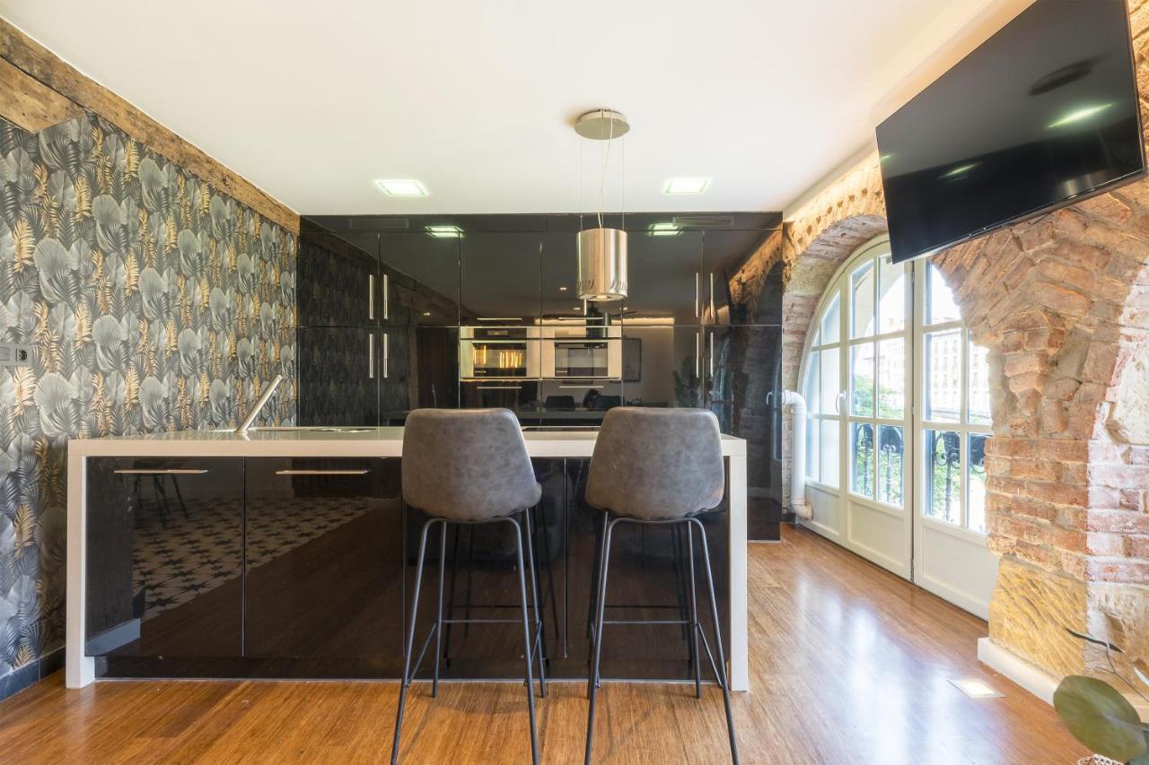 Ria Ac By Staynnapartments Bilbao Esterno foto