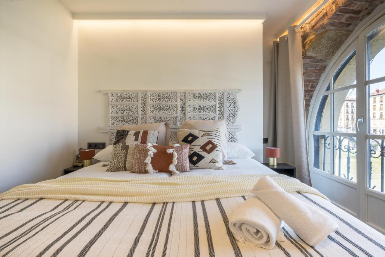 Ria Ac By Staynnapartments Bilbao Esterno foto