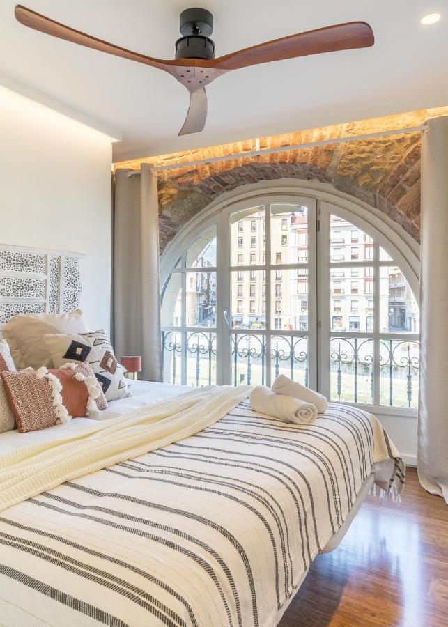 Ria Ac By Staynnapartments Bilbao Esterno foto